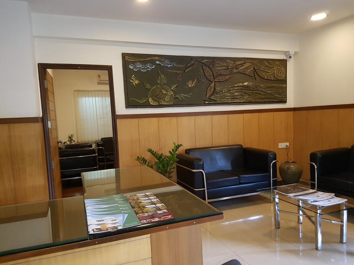 Trinity Suits Bangalore Exterior foto